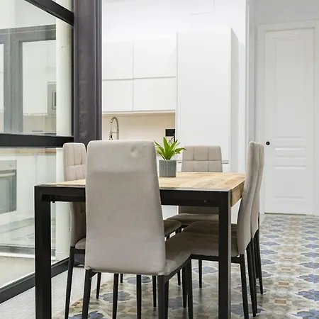 Constitucion Square 1 By Nomadia Homes * マラガ